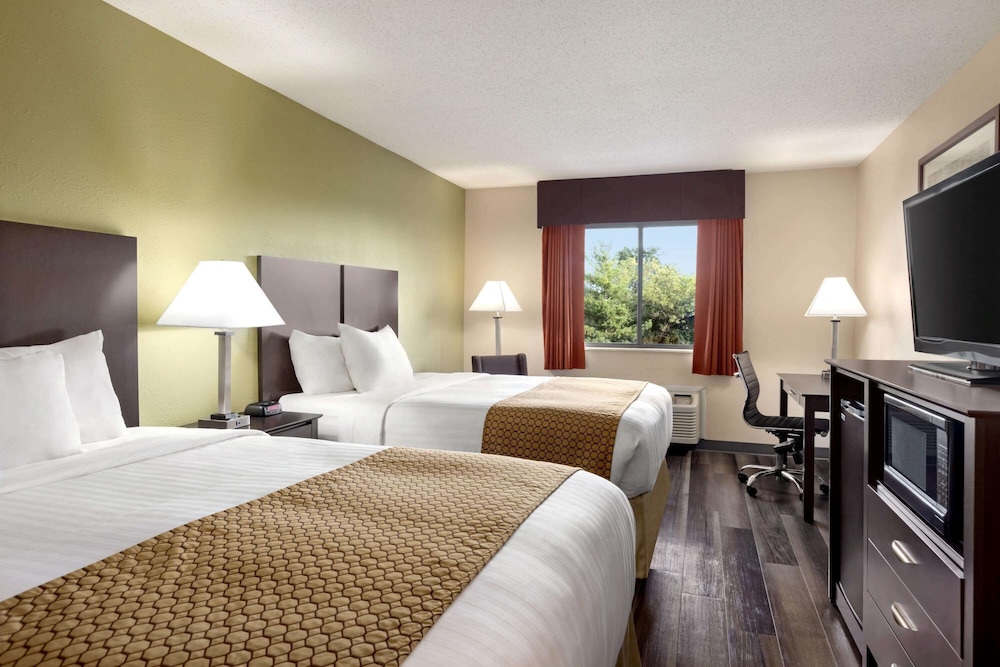 Double Room, 2 Double Beds - Photo 1