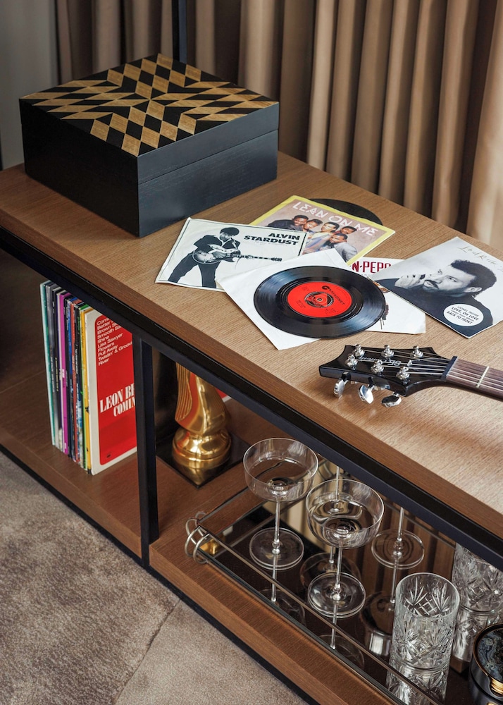 Suite (creative Suite)