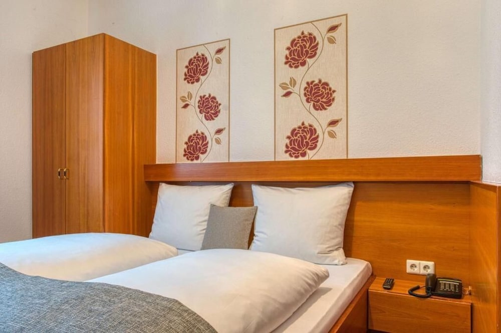 Classic Double Room - Photo 8