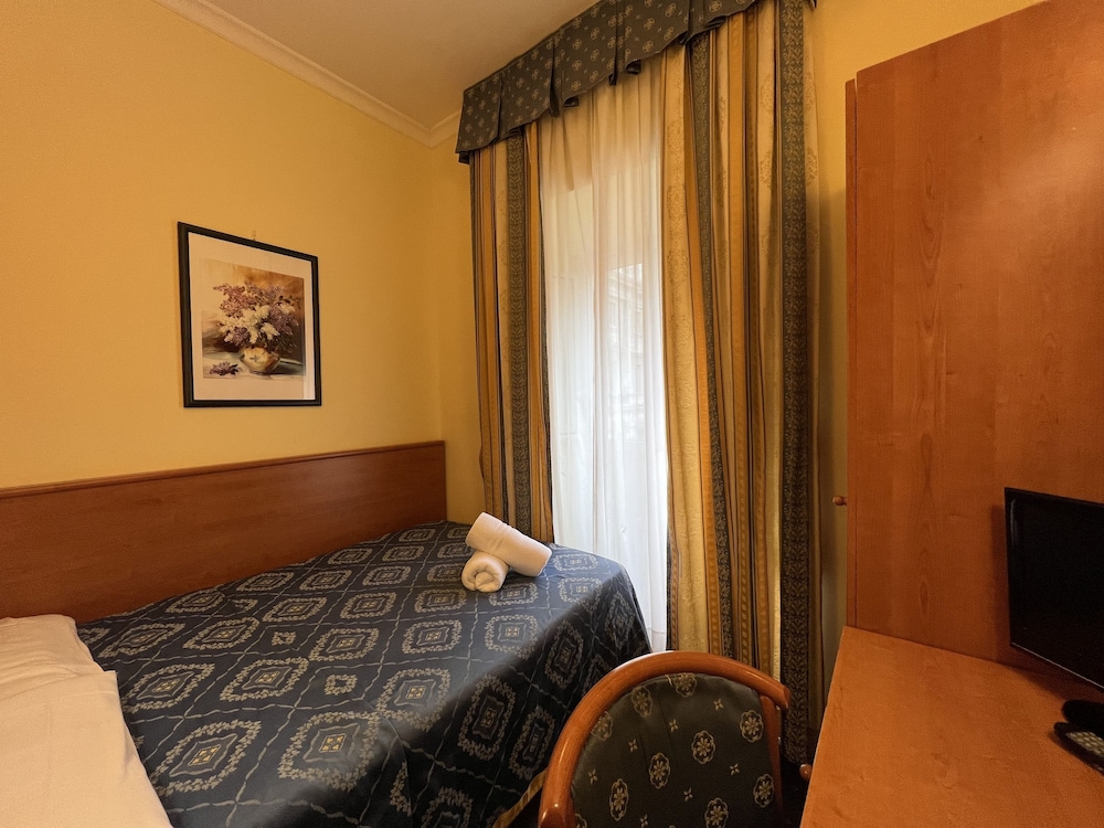 Basic Double Room