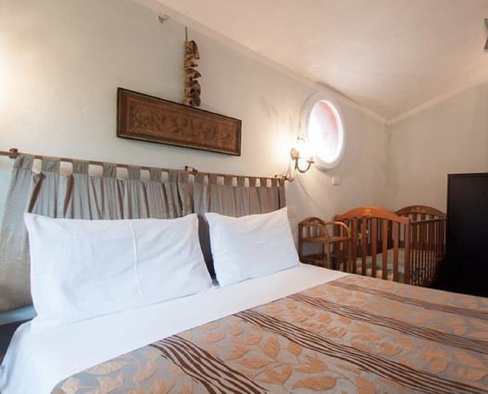 Economy Double Room, 1 Double Bed, Private Bathroom, Park View photo 3