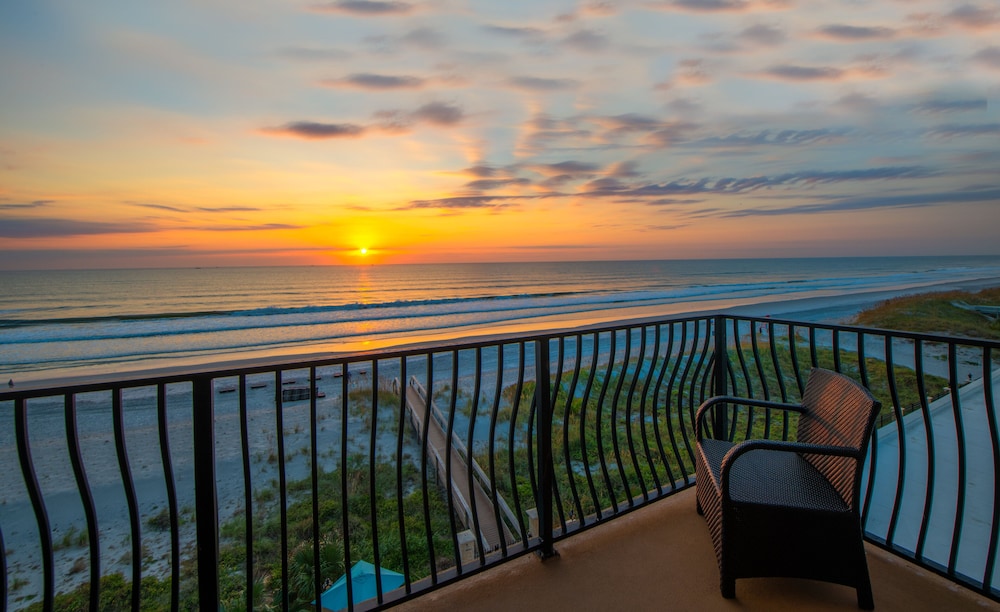 Oceanfront Presidential King Balcony Suite photo 1