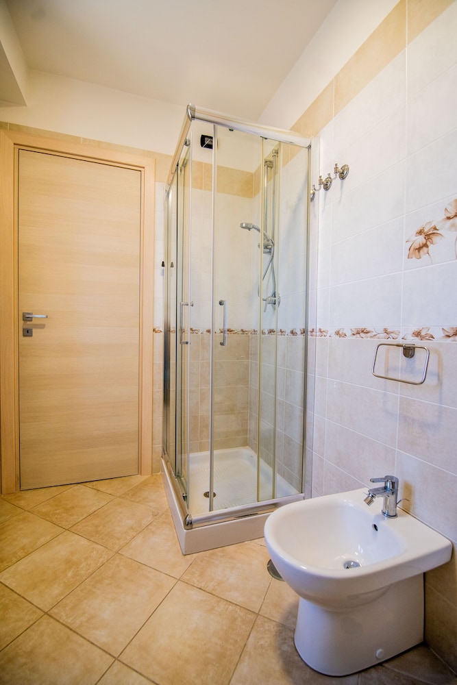 Comfort Quadruple Room - Photo 4