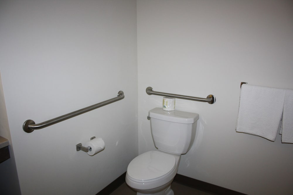 Crossroads Inn & Suites, Photo 2