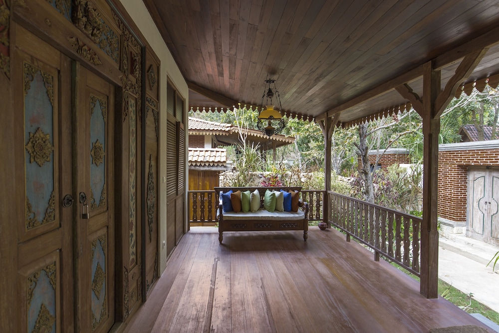 Deluxe Garden Residence