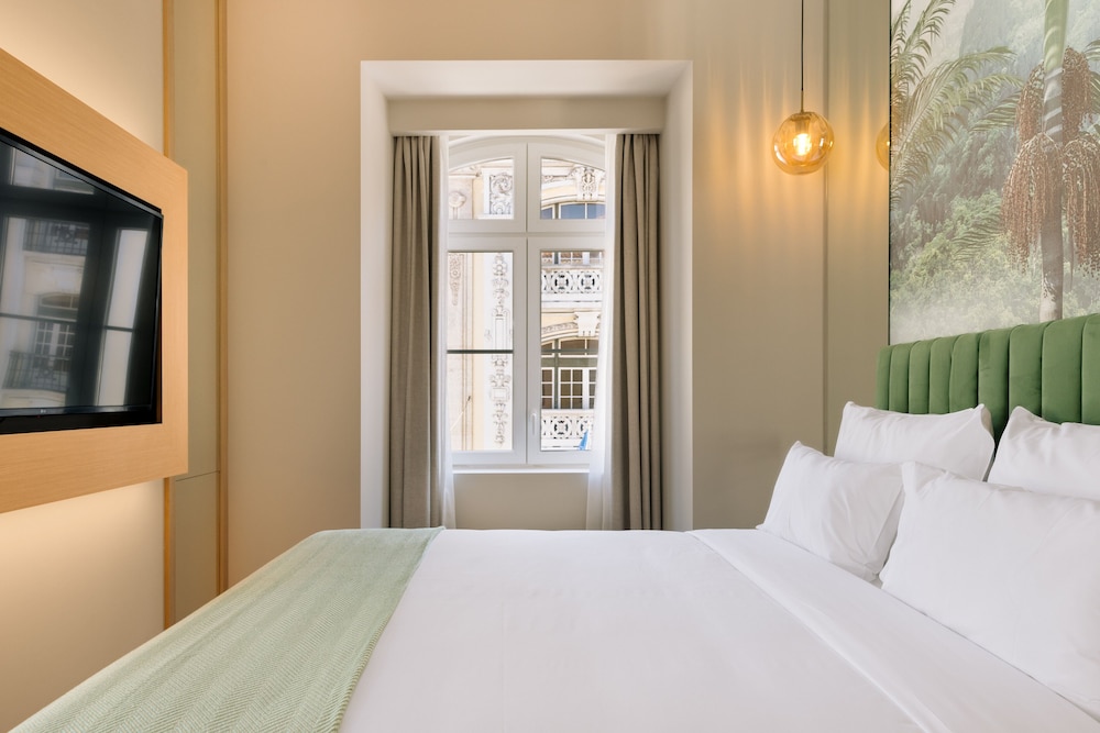 Available room