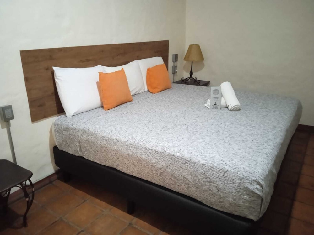Comfort Double Room, 1 King Bed photo 2