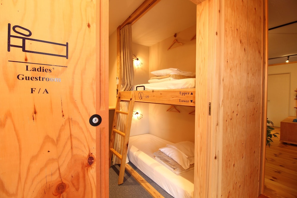 Shared Dormitory, Women only, Non Smoking photo 2