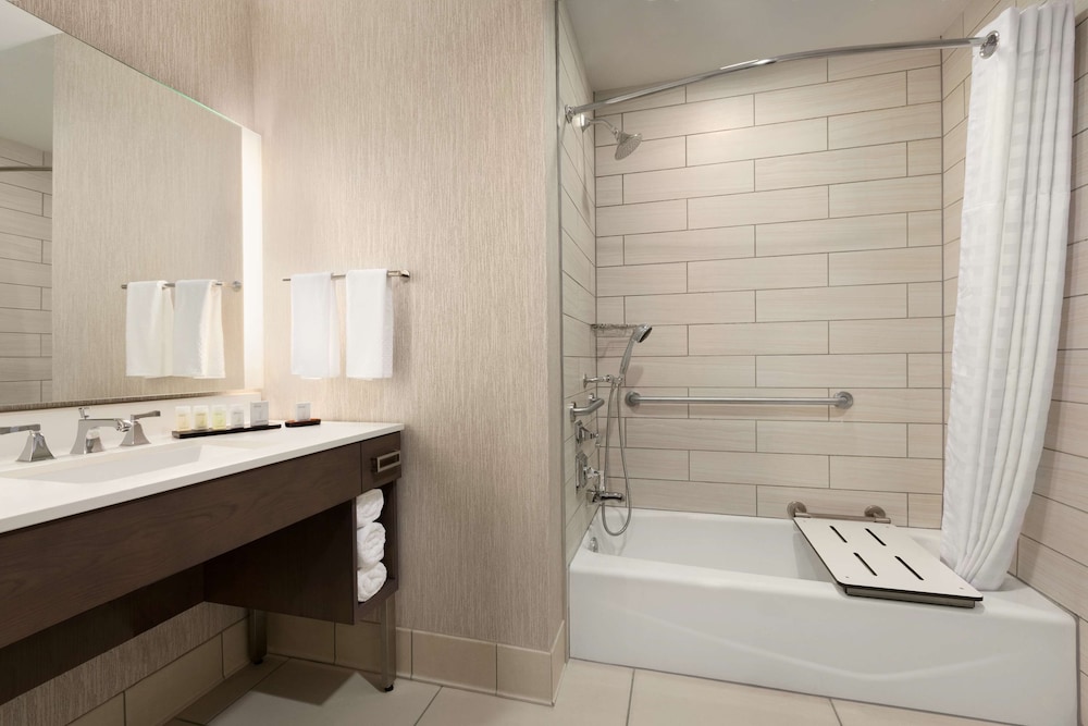 King Studio Suite