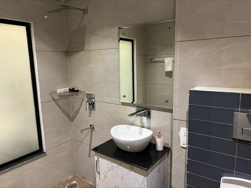 Standard Room photo 2