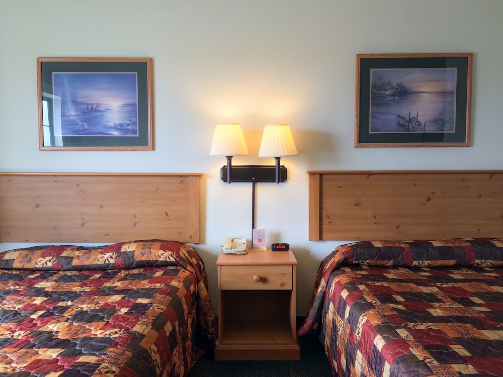 Deluxe Room, 2 Queen Beds photo 1