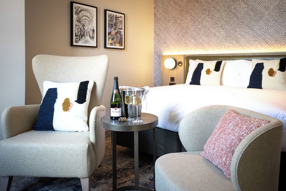 Newly Refurbished Premium Double Room - Photo 3