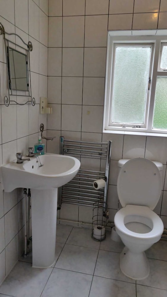 Basic Double Room photo 3