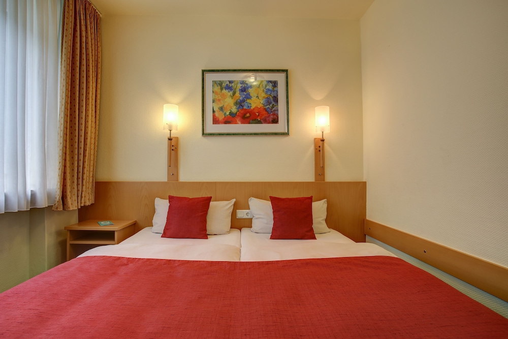Double or Twin Room photo 3