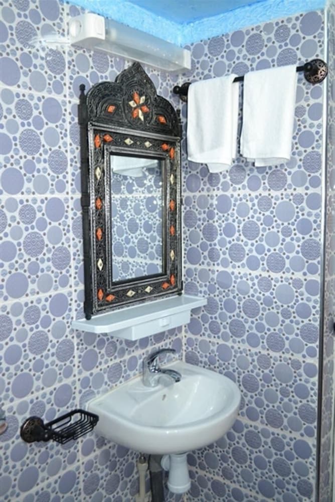 Standard Double or Twin Room - Photo 2