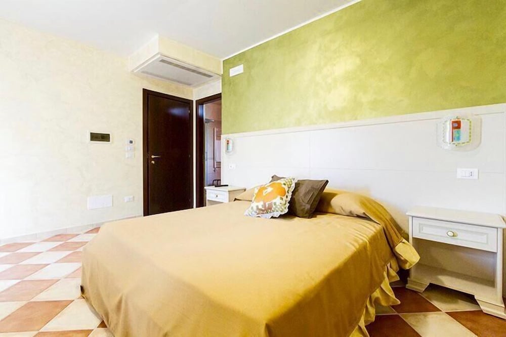 Quadruple Room photo 1