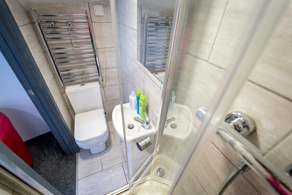 Standard Studio, Ensuite (Studio 9) - Photo 3