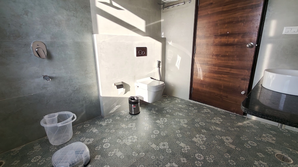 Deluxe Double Room - Photo 22
