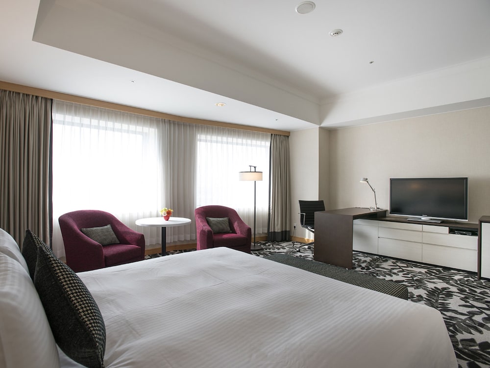 Premium Room, 1 Queen Bed, Smoking (Nagoya Port Ferris Wheel View)
