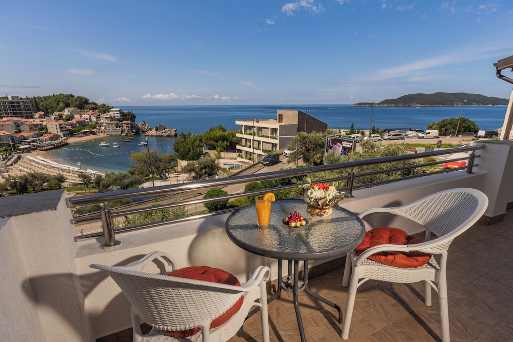Premium Apartment, 2 Bedrooms, Sea View - Photo 5