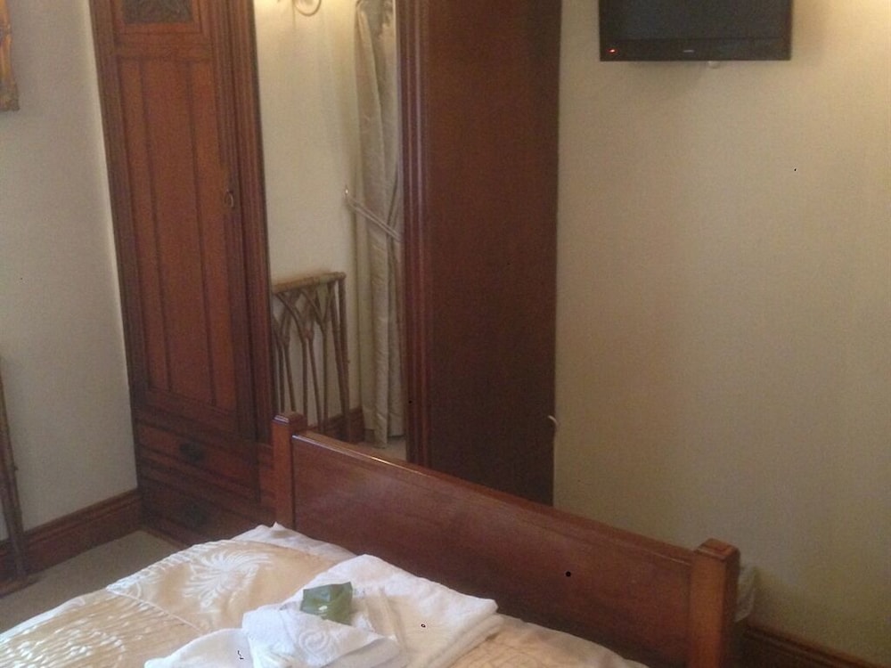 Standard Single Room, Ensuite photo 2