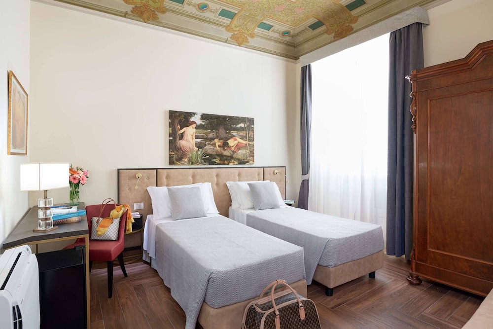 Deluxe Twin Room, City View photo 1