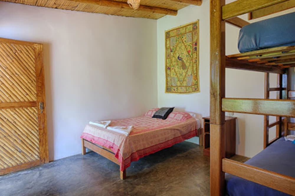 Bungalow (4 pax) photo 1