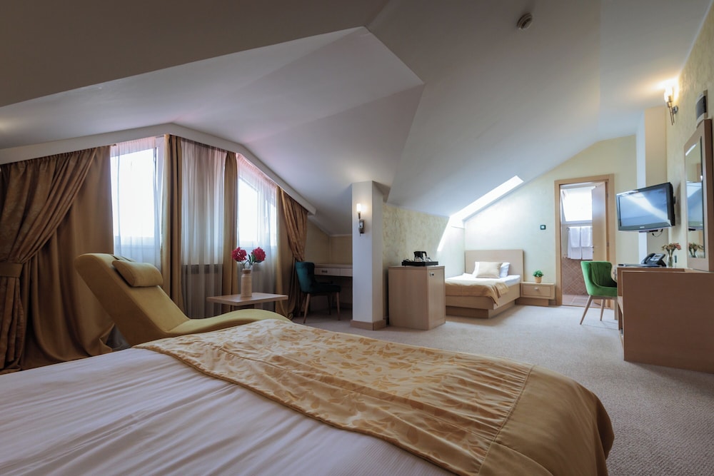 Family Triple Room - Photo 2