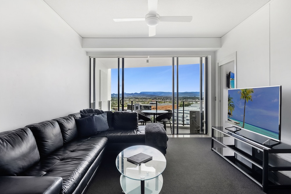 Apartment, 2 Bedrooms - Photo 1