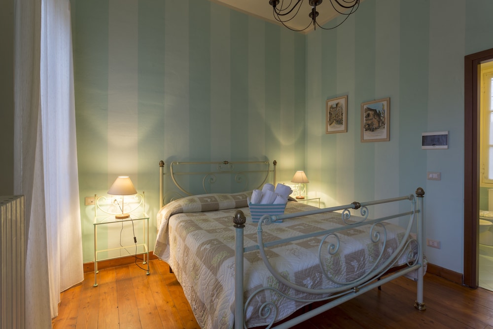 Comfort Double Room, 1 Double Bed, Garden View, Tower photo 2