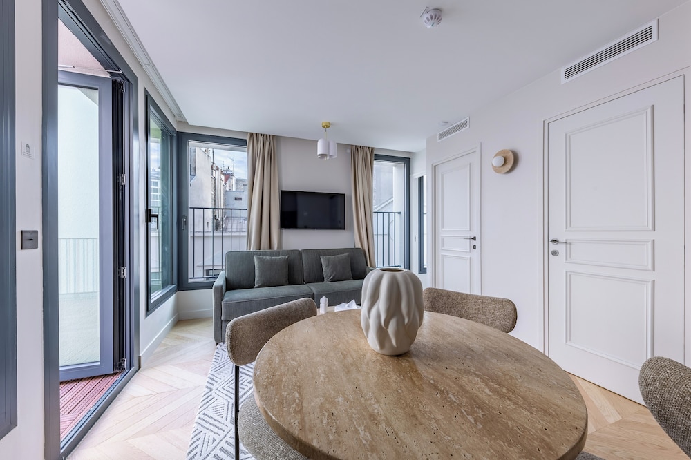 Presidential Apartment