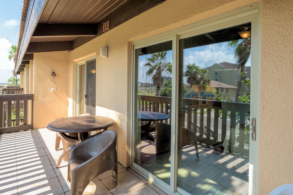 Standard Condo, 1 King Bed with Sofa bed, Balcony, Resort View photo 1