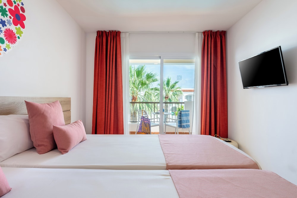 Twin Room - Photo 4