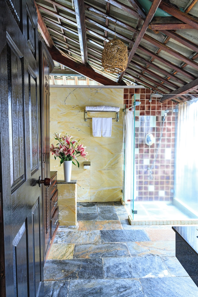Grand Bungalow, Garden View - Photo 6