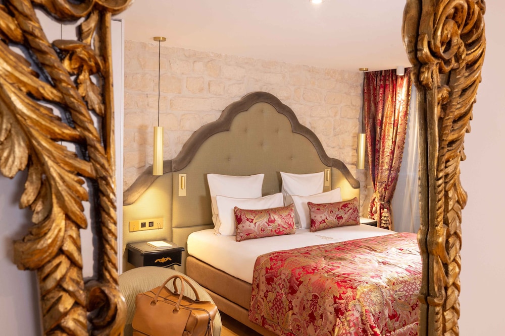 Royal Suite, 1 King Bed, Jetted Tub photo 2