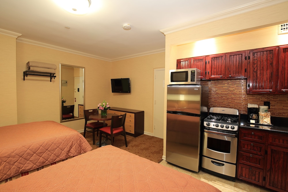Studio, 2 Double Beds, Kitchenette photo 1