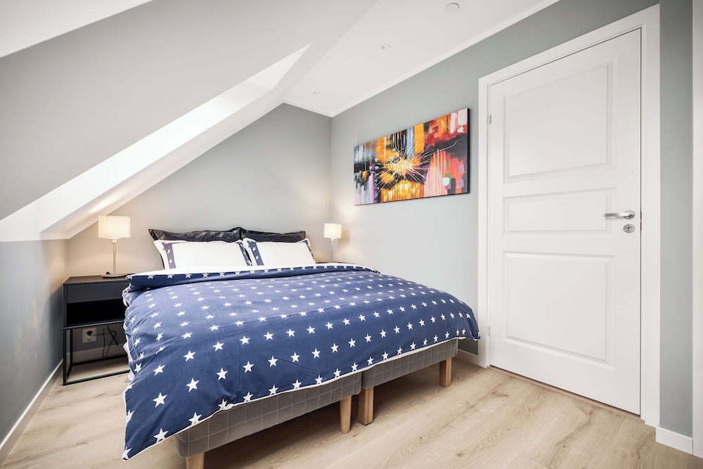 Panoramic Apartment, 3 Bed (4th Floor) photo 2