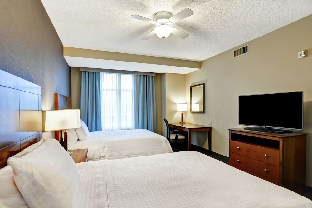 Suite, Accessible, Non Smoking - Photo 2