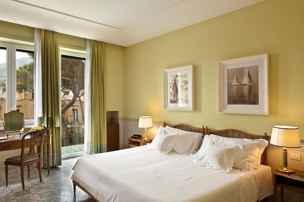 Superior Double or Twin Room, 1 Double or 2 Twin Beds, Balcony, Garden View - Photo 4