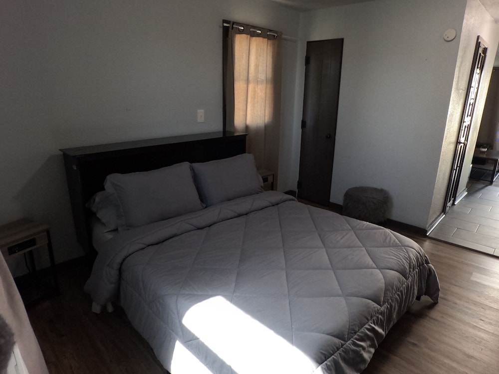 Standard Cabin, 1 Queen Bed, Kitchenette photo 2