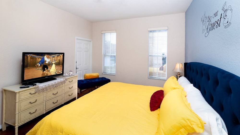 Townhome, Multiple Beds, Hot Tub, Garden View