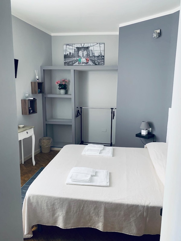 Basic Double Room, 1 Large Twin Bed photo 1