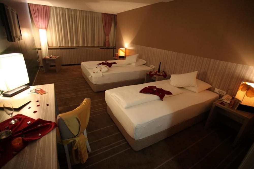 Superior Double or Twin Room - Photo 4