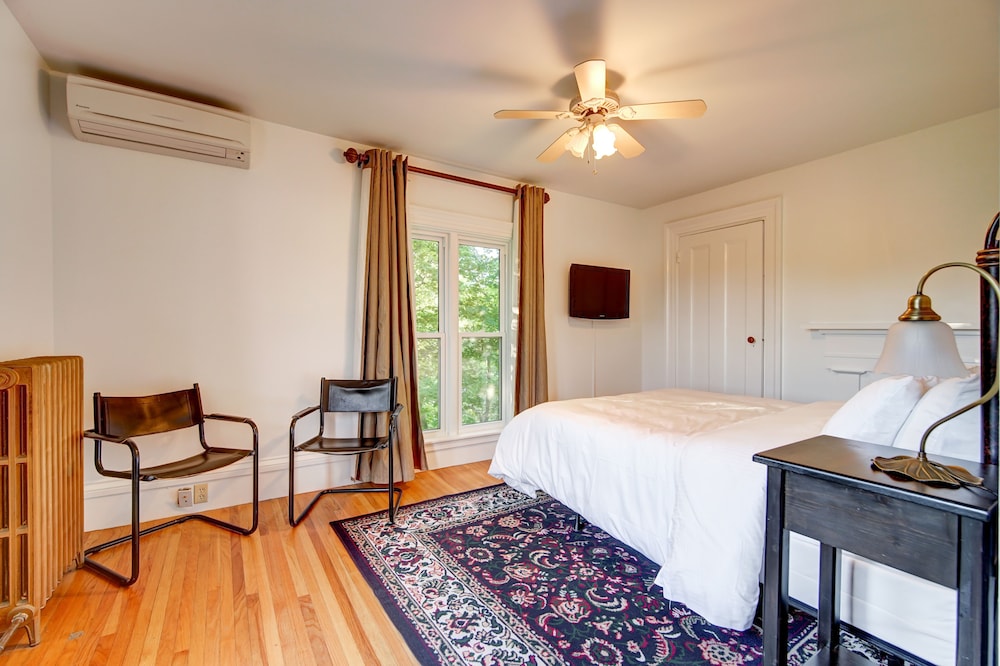 Classic Room, 1 Queen Bed