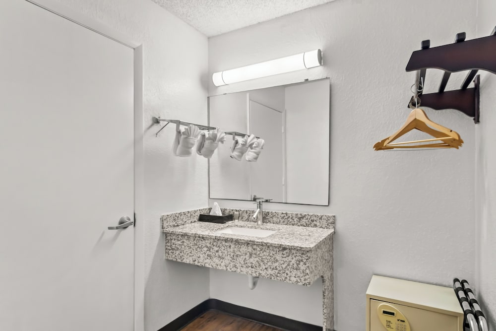 Signature Studio Suite