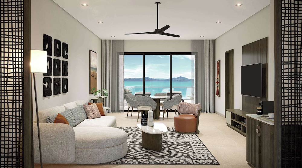 Suite, 1 Bedroom, Ocean View (Club Azure, King) - Photo 7