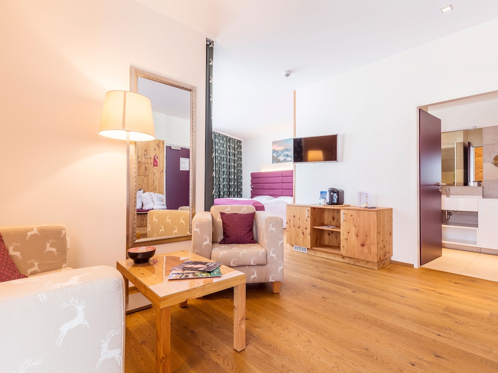 Junior Suite, Balcony (Narzissenwiese) photo 3