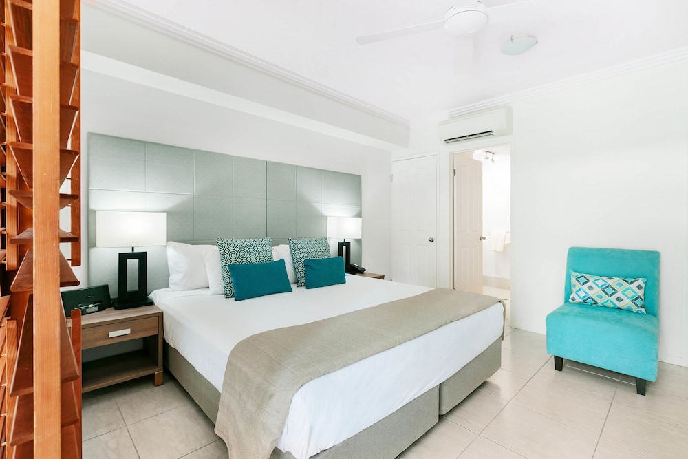 Spa Swim Out Room - Photo 7