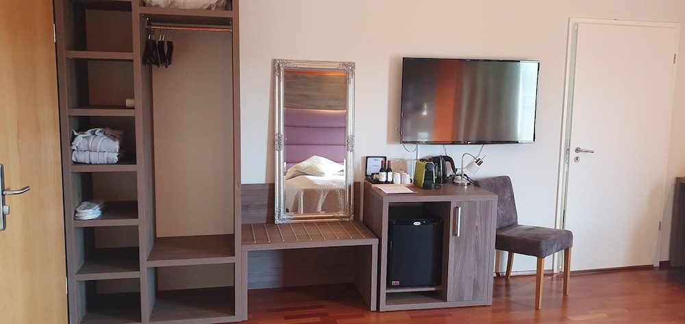 Triple Room, Balcony photo 2