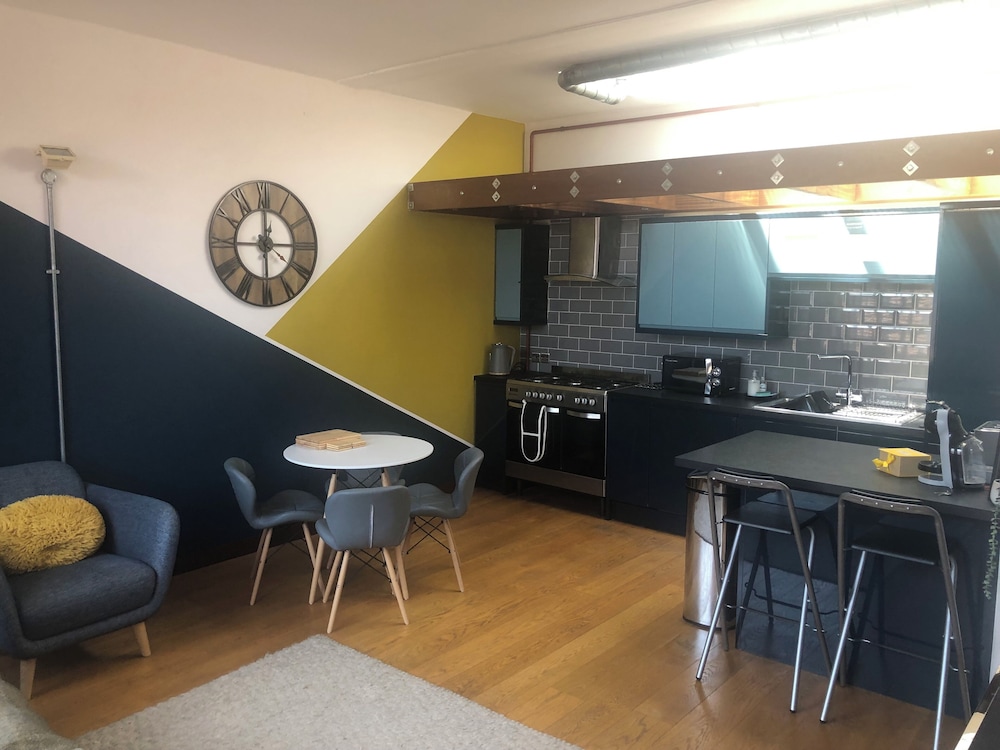 City Apartment photo 1